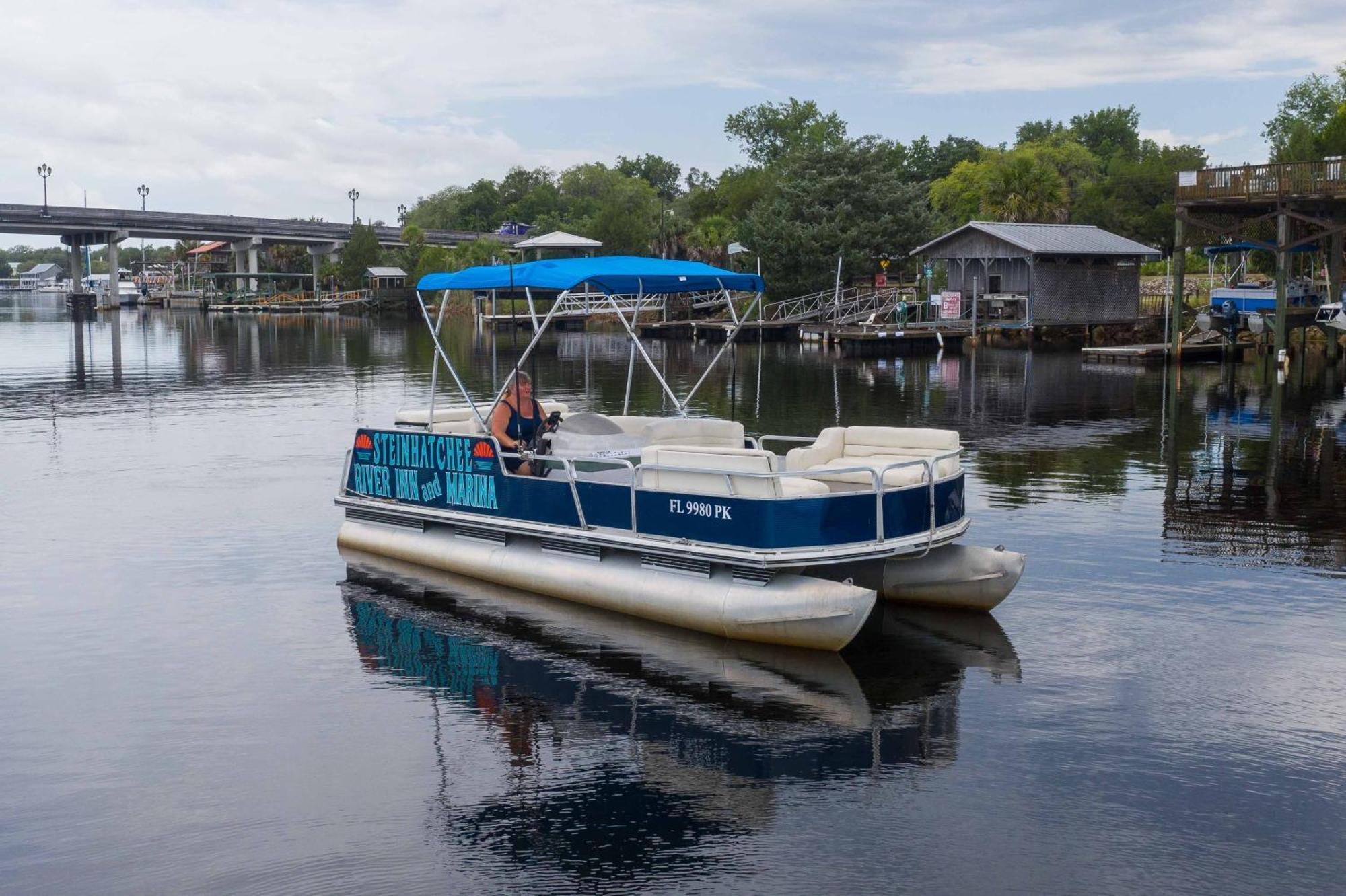 Steinhatchee River Inn And Marina Exterior photo