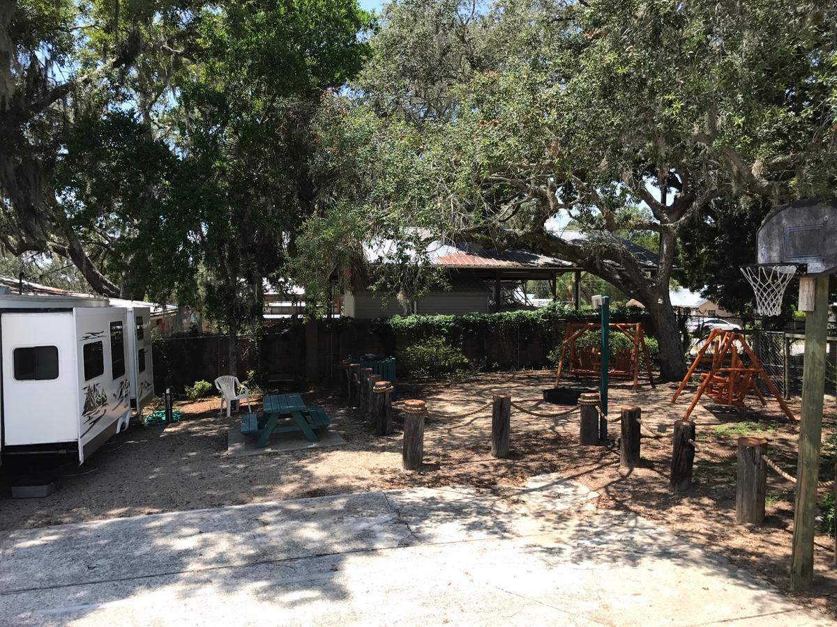 Steinhatchee River Inn And Marina Exterior photo