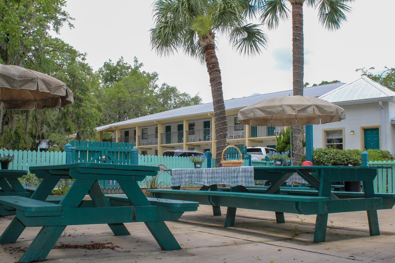 Steinhatchee River Inn And Marina Exterior photo